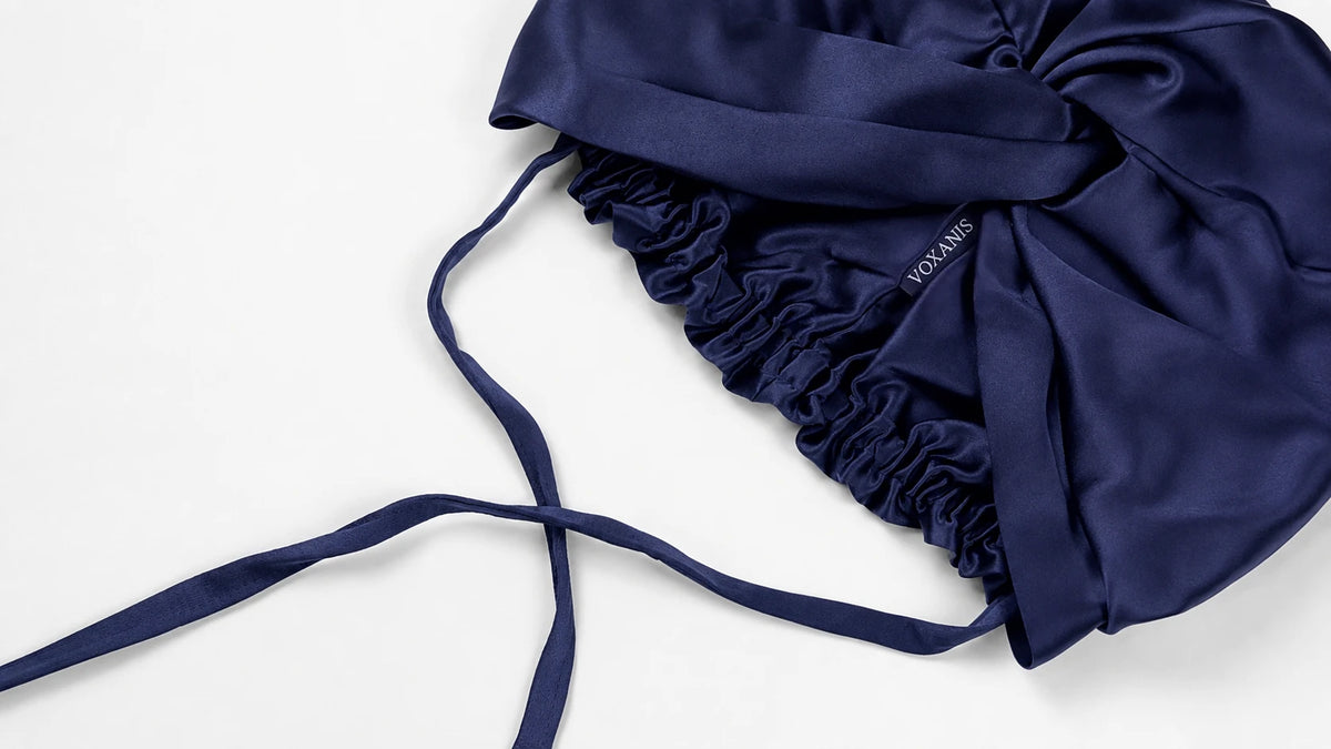Cuffia in seta Voxanis blu notte con lacci